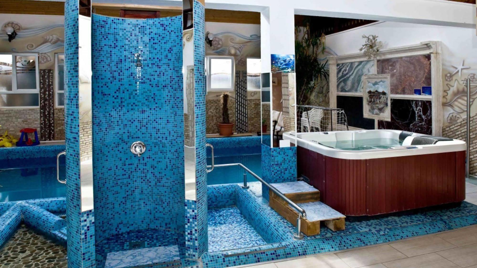 Nyilas Fogado Hotel นีเรกฮาซา ภายนอก รูปภาพ